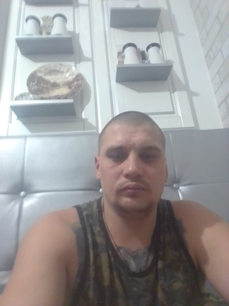  32622267  Aleksandr, 37 ,    