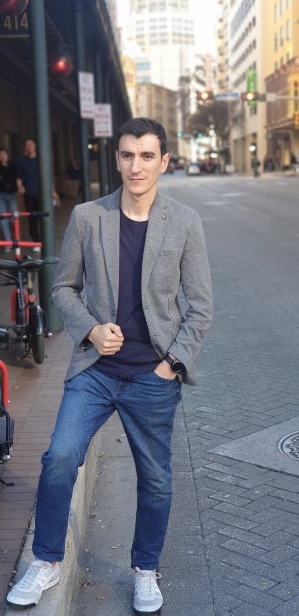  18827117  Mammad, 39 ,    