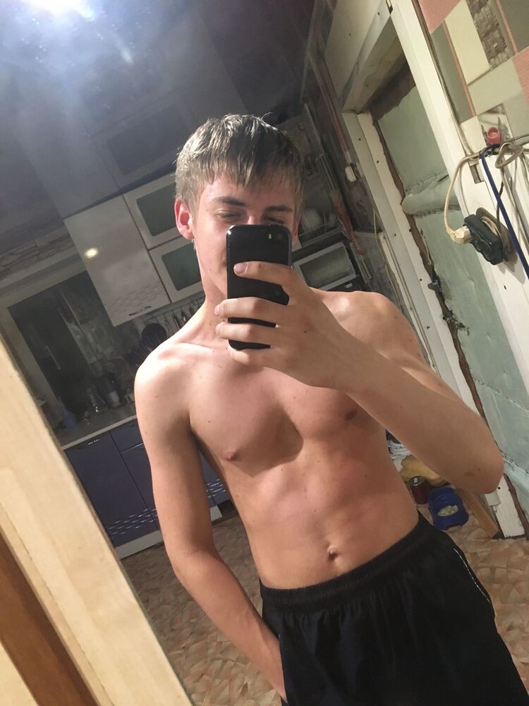  34031387  Kirill, 23 ,    