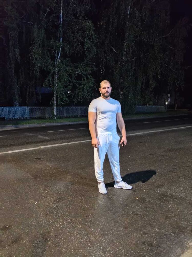 ,   Sarkis, 25 ,   ,   