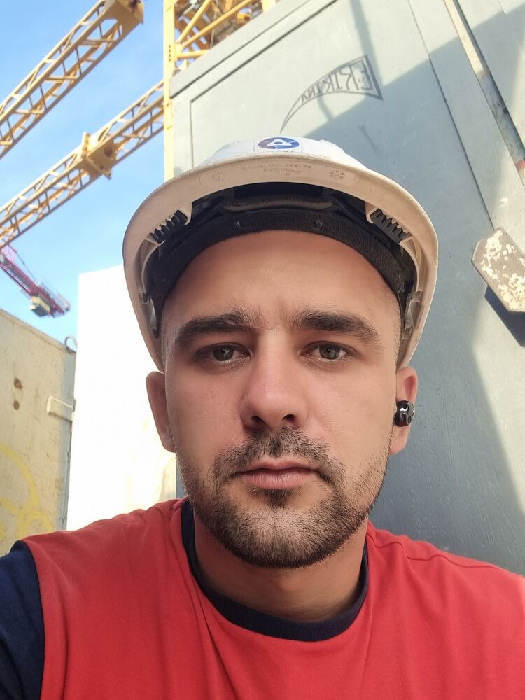  46001677  , 29 ,    