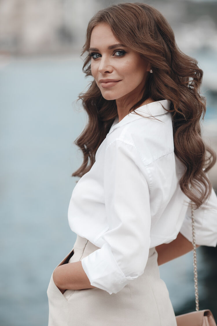 ���� 38820417 ������� Bi, 44 ����, ���� ���������� � ��������