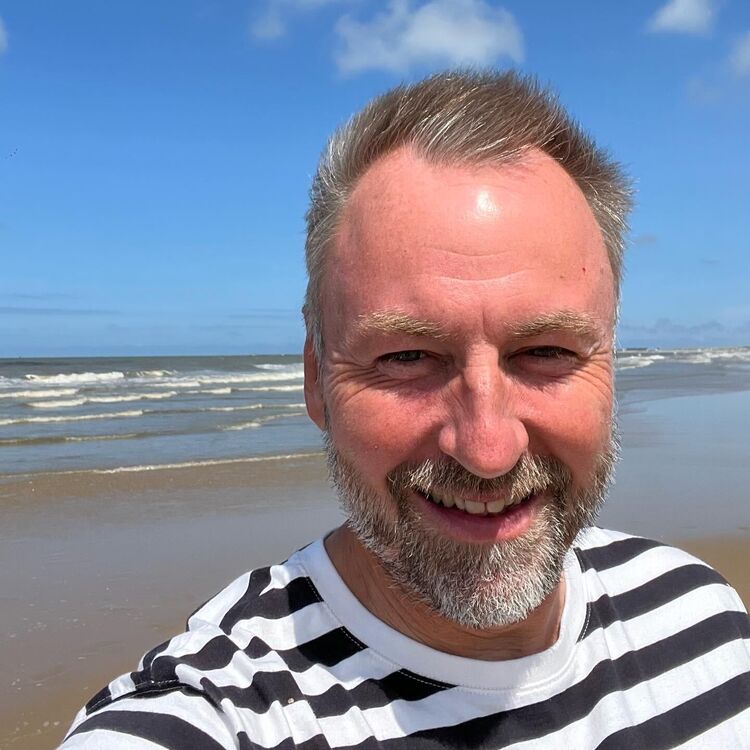  41352037  Calum stommy, 33 ,    Alsbach-Hahnlein