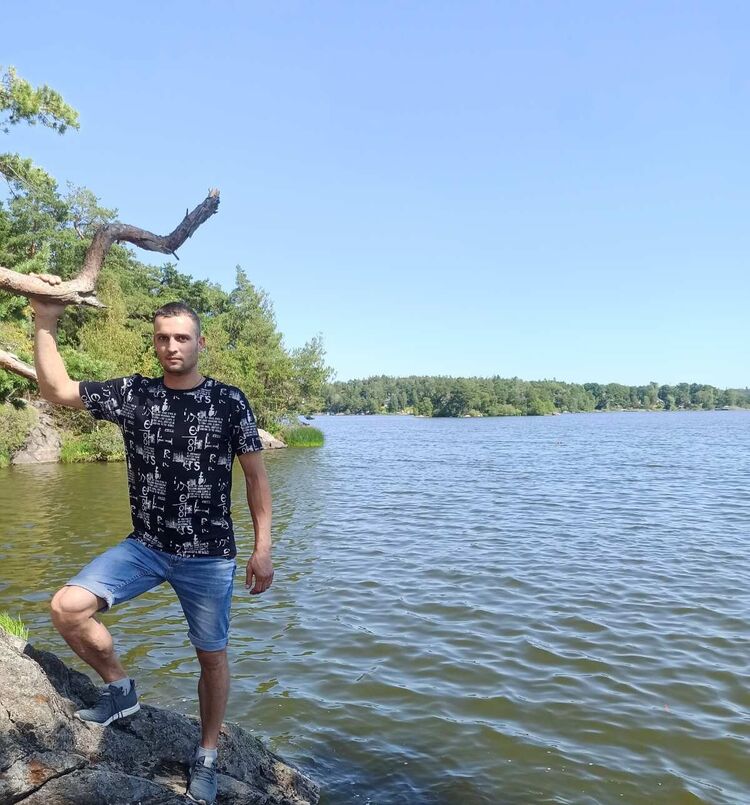  ,   Vitalii, 31 ,   ,   