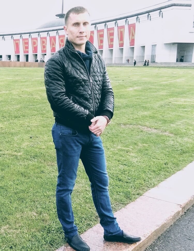  54598857  Vitlik, 35 ,    