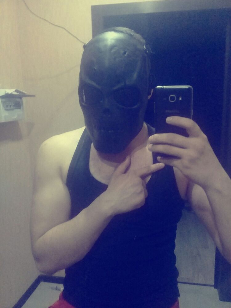  ,   Rafael, 30 ,  