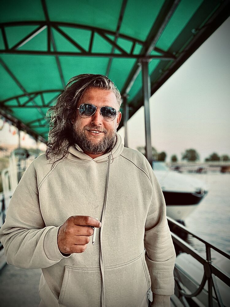  54306857  , 38 ,    -