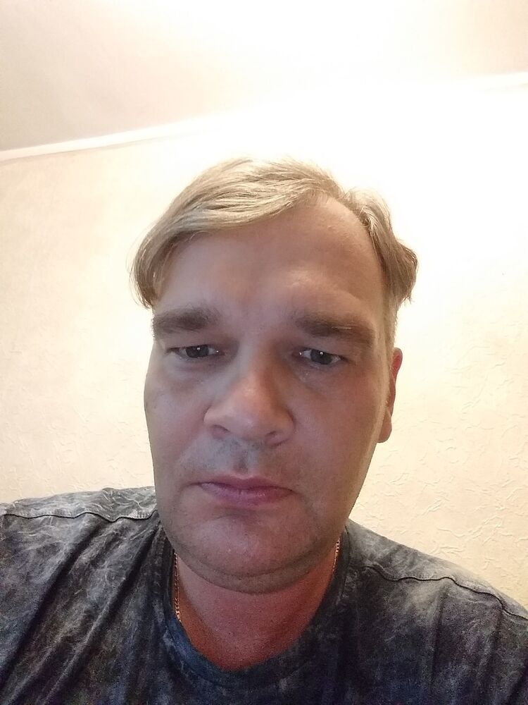  18481767  Pavel, 49 ,    
