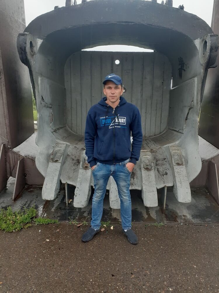  28928777  , 33 ,    