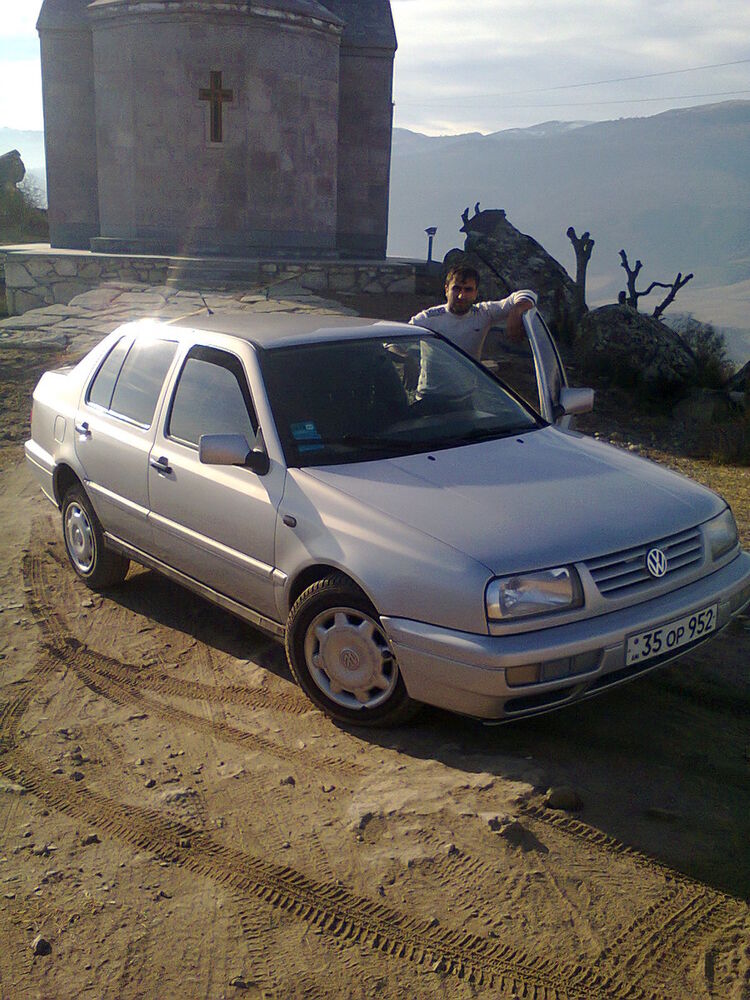  4255367  Artur, 34 ,    