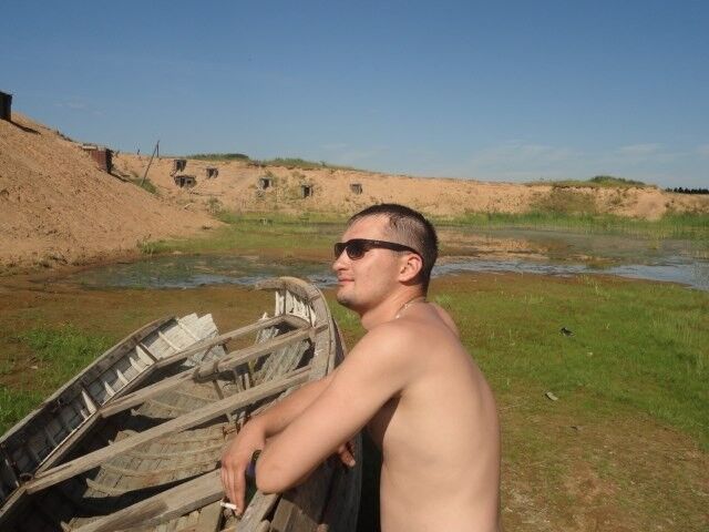  ,   Maxim, 37 ,   