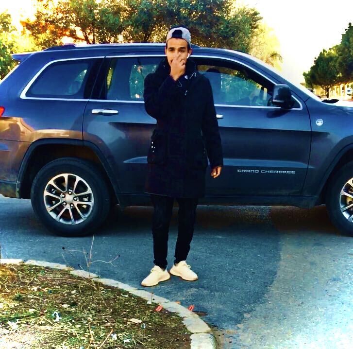  24528797  Skala, 30 ,    