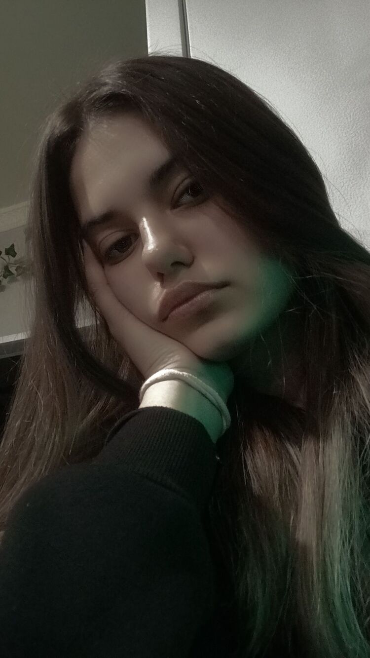  47802497  Evgenia, 19 ,    