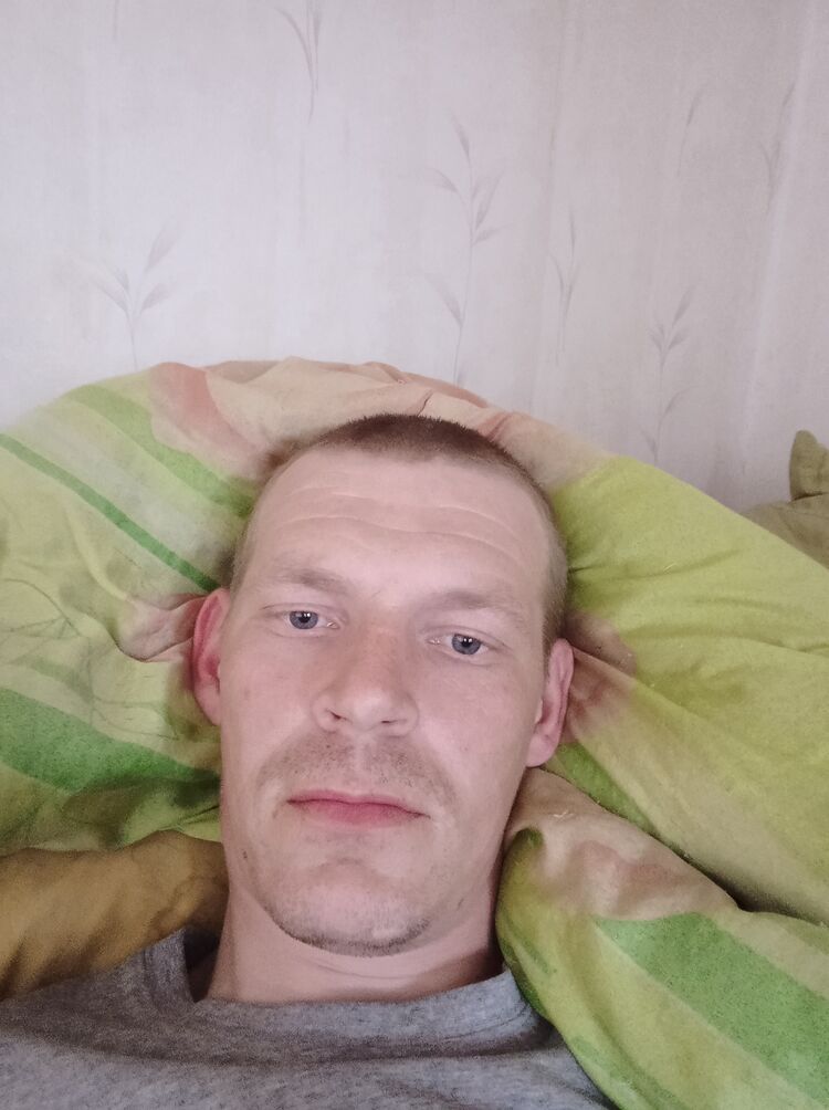  ,   Pavel, 32 ,   ,   