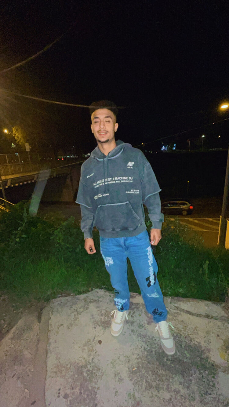  Vaiano,   Hassan, 22 ,   ,   