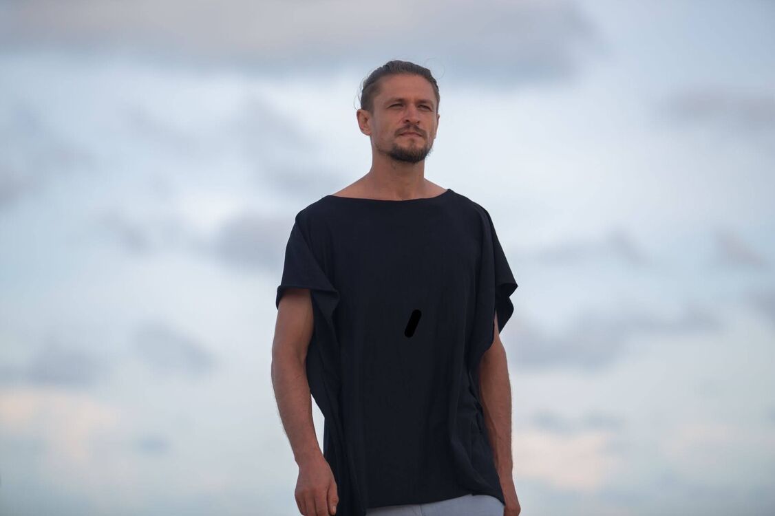  ,   Anton, 39 ,   ,   