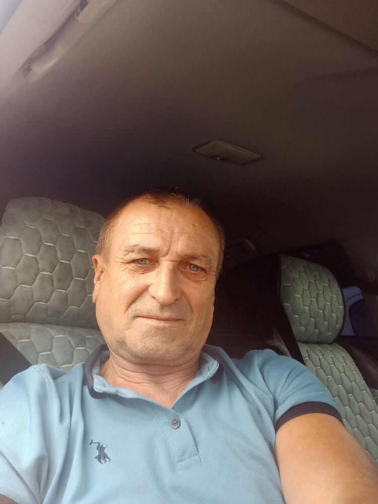  47056937  , 52 ,    