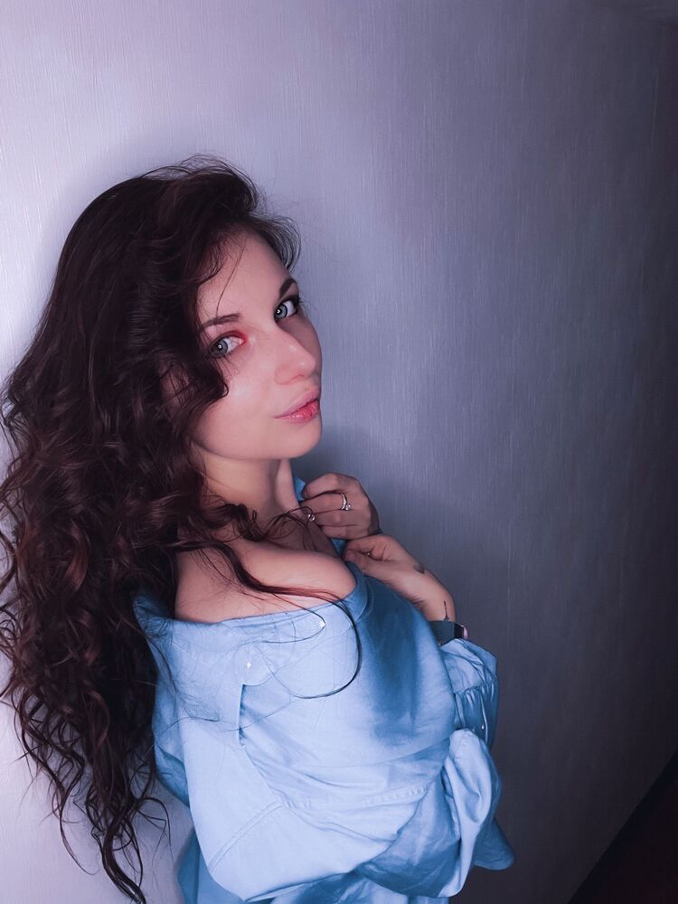  33203897  , 28 ,    -