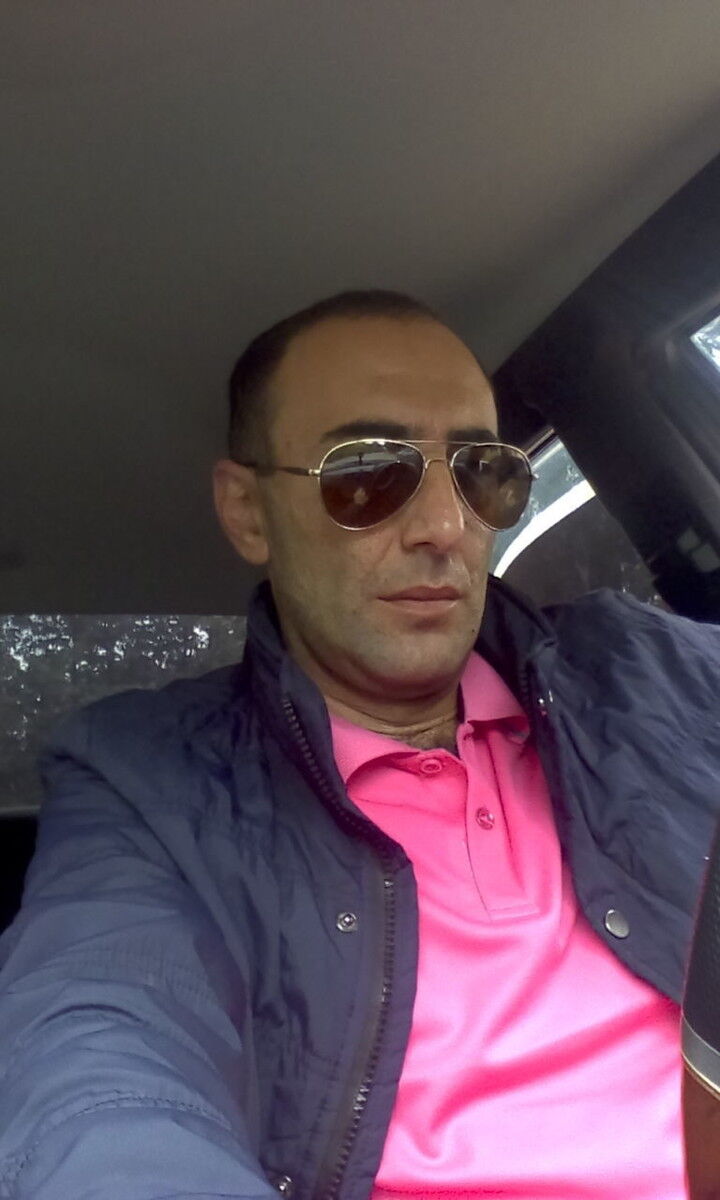  14839367  Aro, 47 ,    