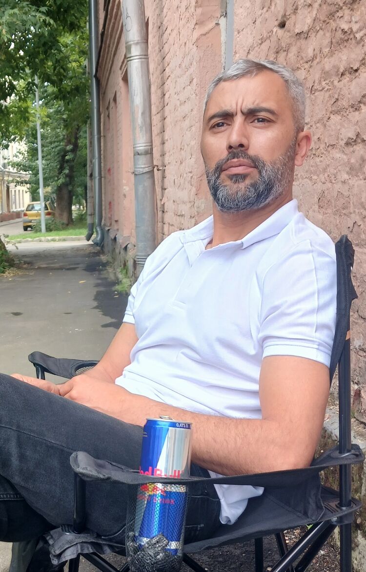  52573507  Yusuf, 39 ,    