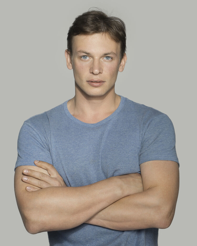  ,   Vyacheslav, 32 ,   ,   