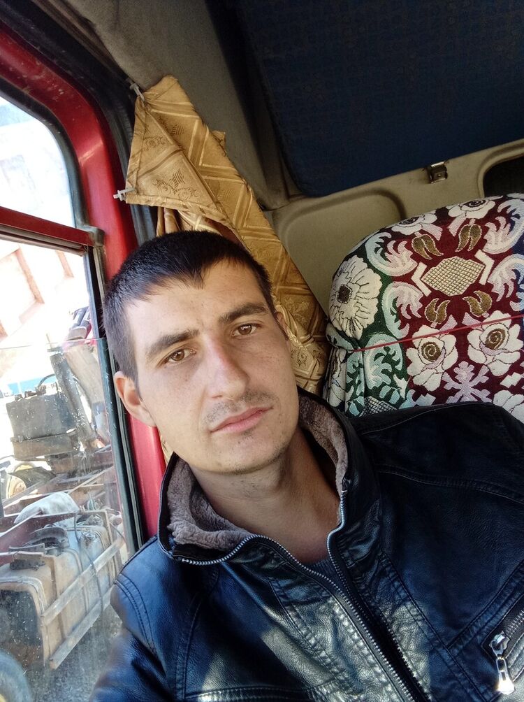  21308627  , 32 ,    
