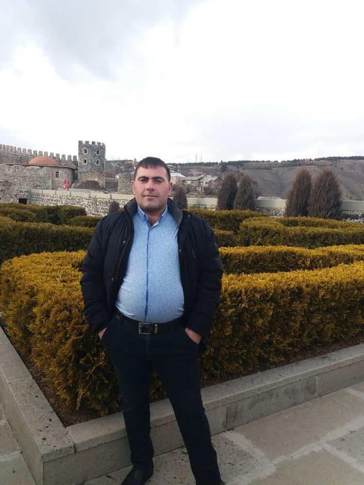  15279157  Valodia, 42 ,    