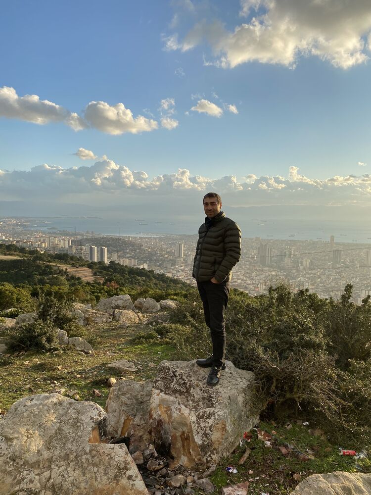  24978927  Ozcan, 46 ,    