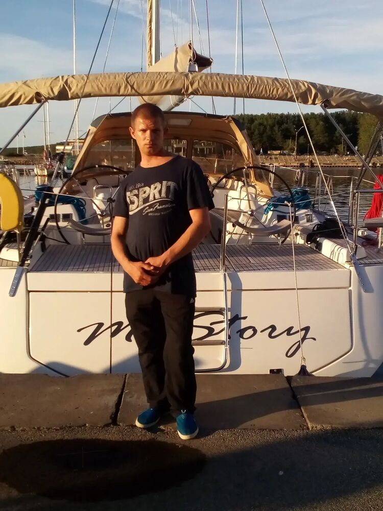  54731587  Artur, 36 ,    