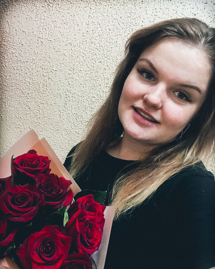  23510077  Alexandra, 25 ,    
