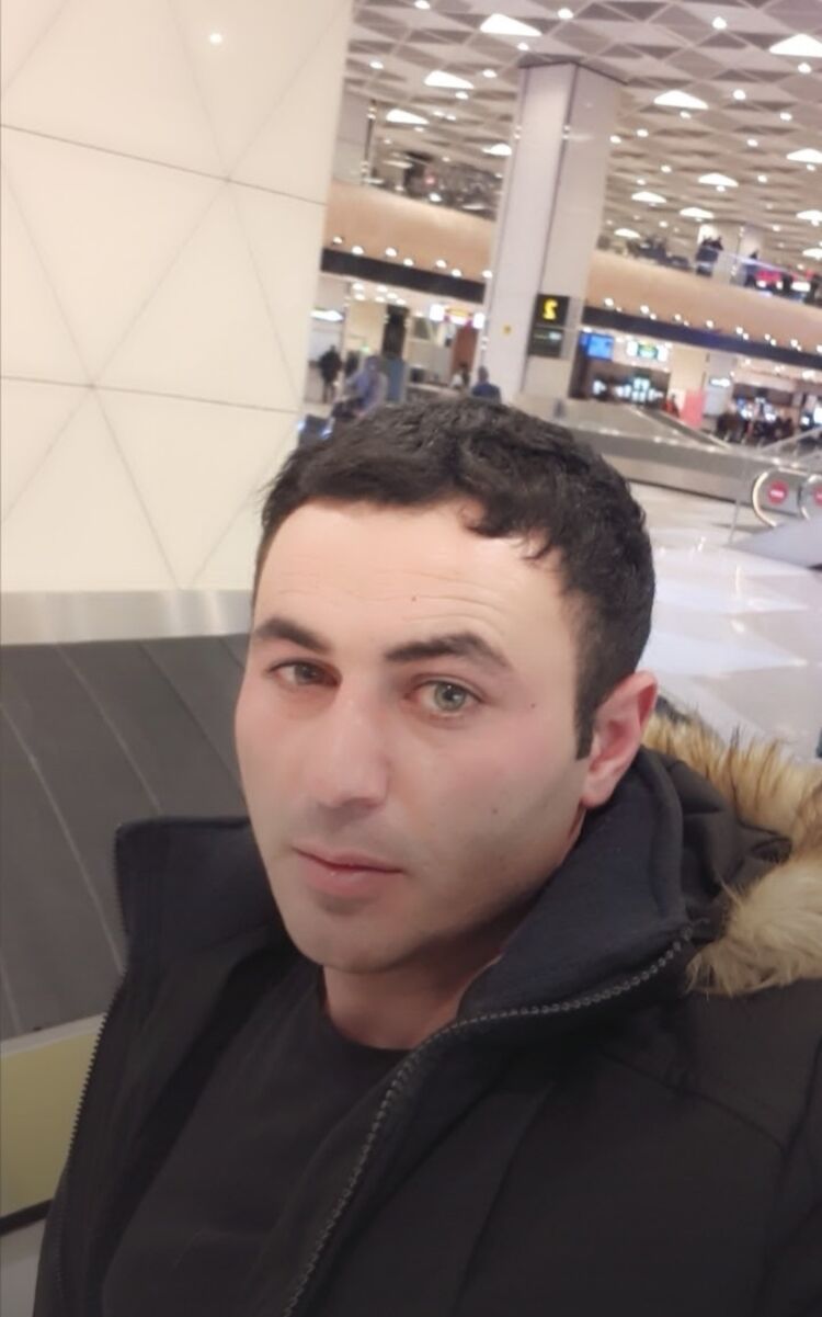  40873517  , 37 ,    