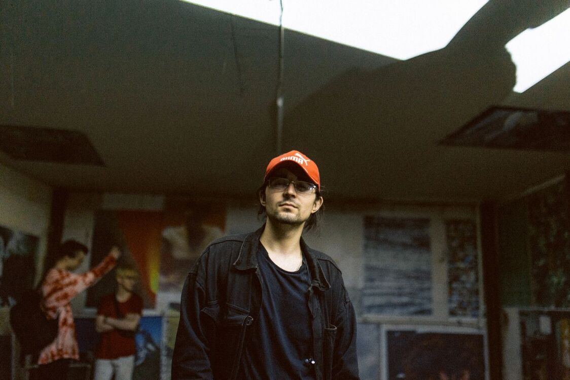  ,   Vladislav, 27 ,   ,   