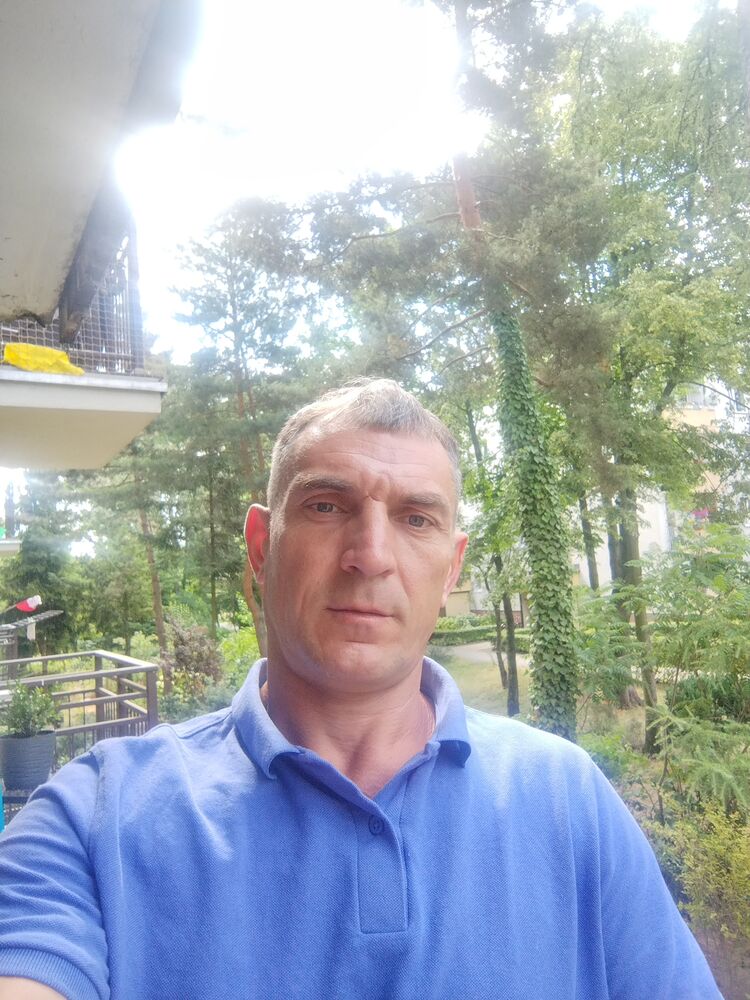  52321167  Zurab, 44 ,    