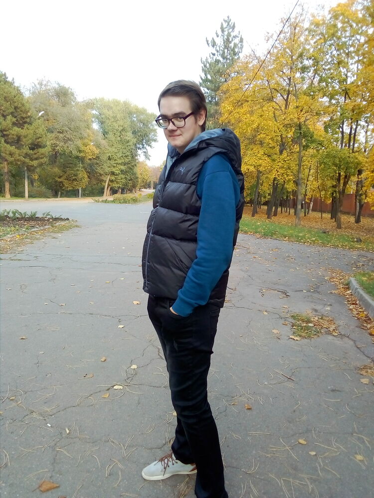  27255147  Vladyslav, 28 ,    