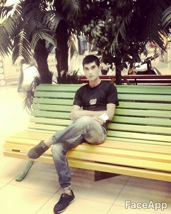  17343847  Zubayr, 28 ,    