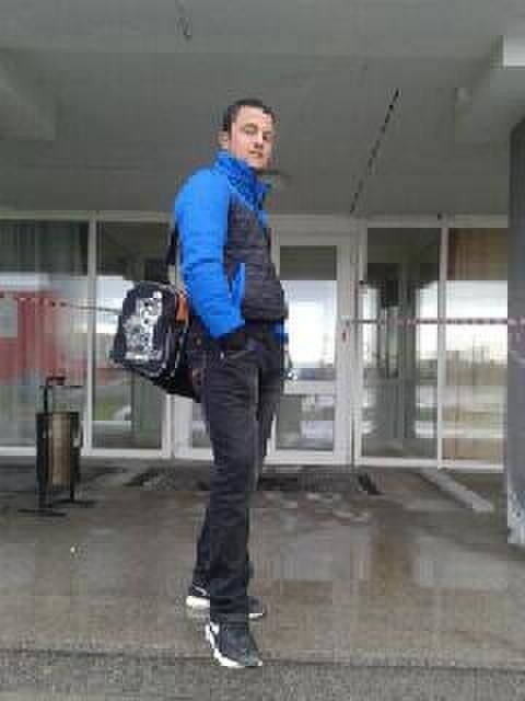 ,   Oybek, 34 ,     , c 