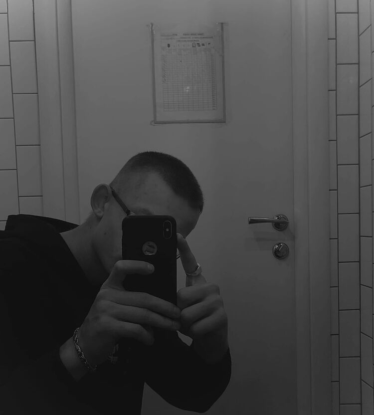  31859527  , 21 ,    