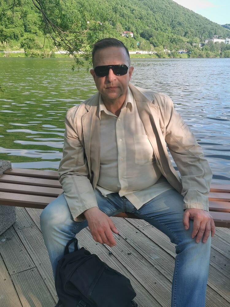  -,   , 52 ,     , c 