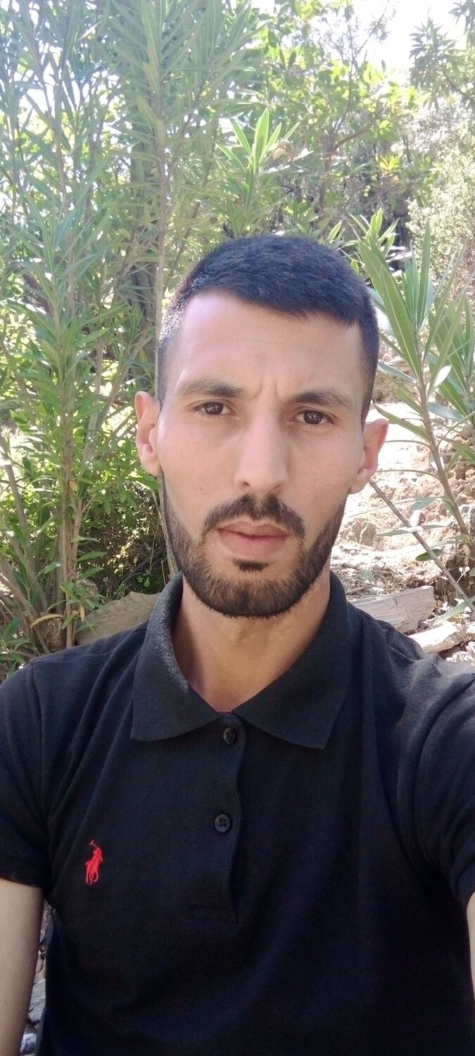  27375667  Mohamd, 32 ,    Martil