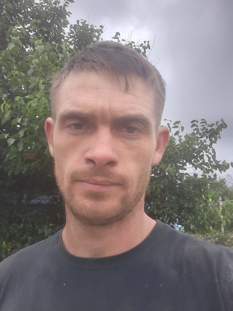  39666947  Dmitrij, 33 ,    