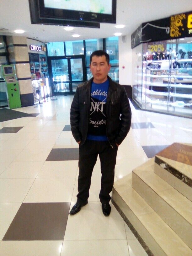  36894737  Faxriddon, 40 ,    
