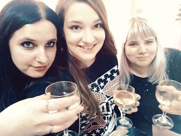  ,   Elena, 32 ,  