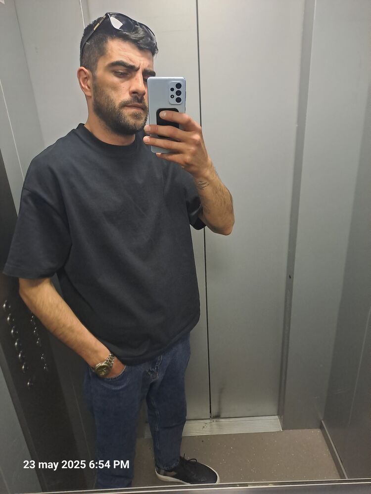  ,   Samir, 33 ,   ,   