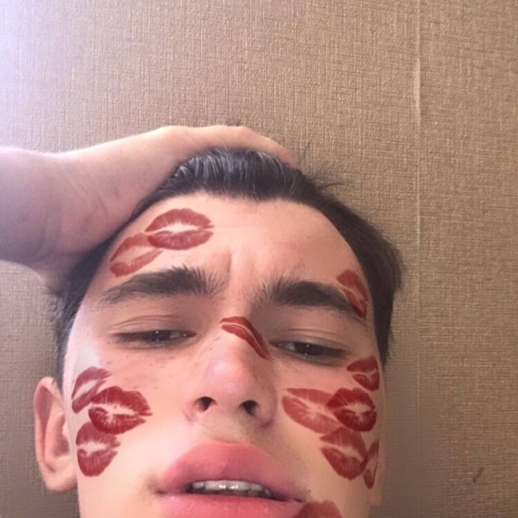  32556337  , 23 ,     