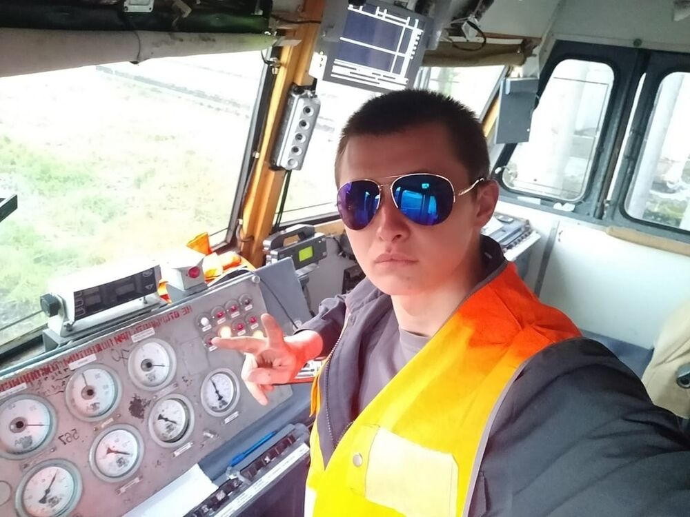  46084407  , 26 ,    