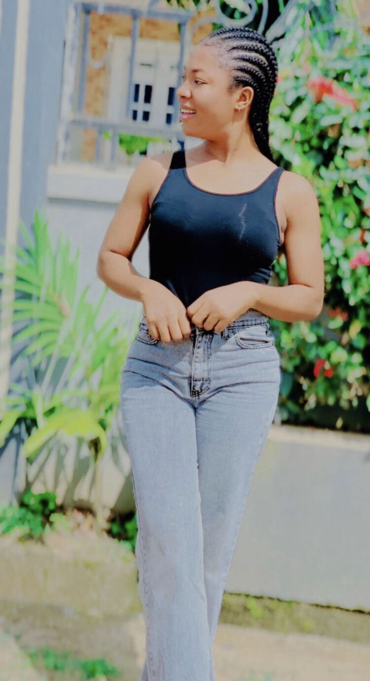  Lagos,   Kwiin, 27 ,   ,   