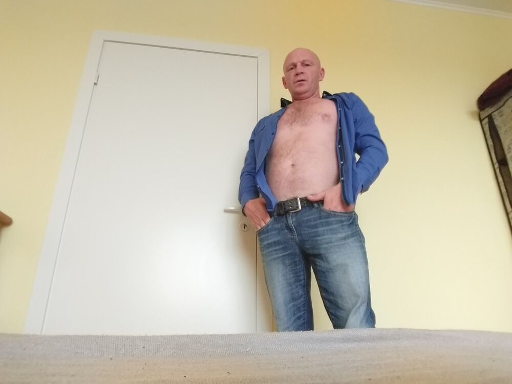  ,   Kostja, 46 ,   ,   , c 