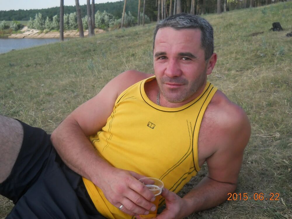  50566777  Rafael, 49 ,    