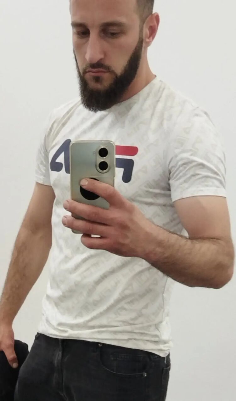  46589557  Amir Yusupov, 32 ,    
