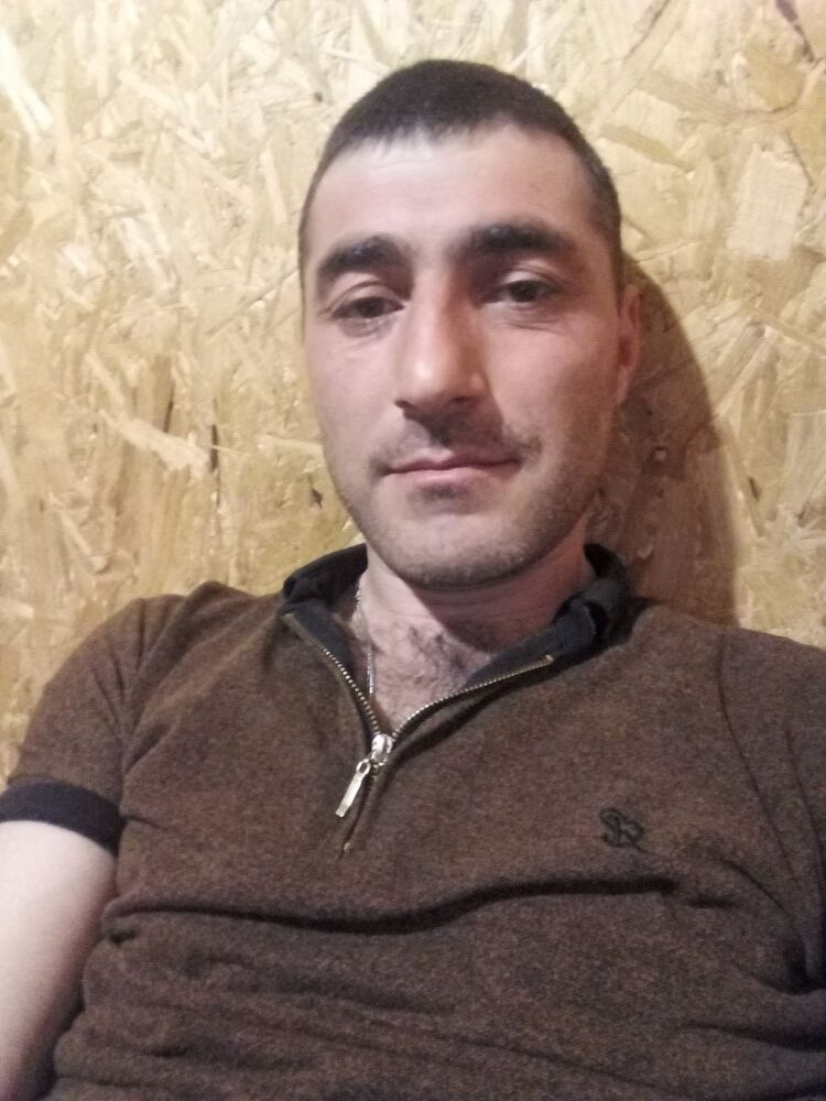  15636347  , 46 ,    